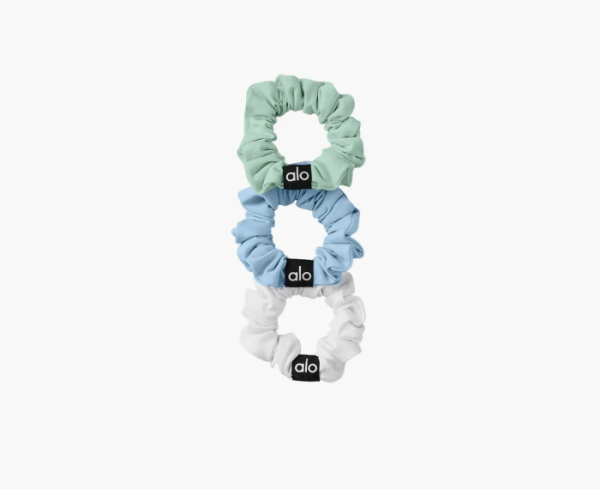 Alo Yoga Fresh Mini Scrunchie 3-Pack White/Seashell Blue/Spearmint  Alo Yoga Fresh Mini Scrunchie 3-Pack White/Seashell Blue/Spearmint