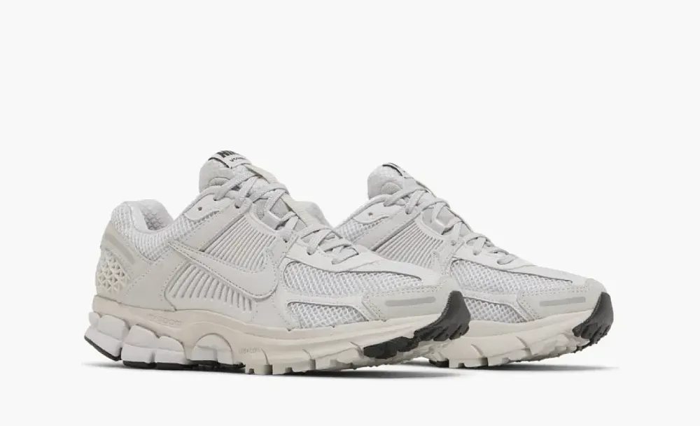 Air Zoom Vomero 5 WMNS White Vast Grey