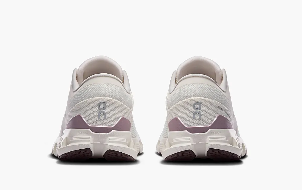 On Cloud X4 WMNS Ivory Heron