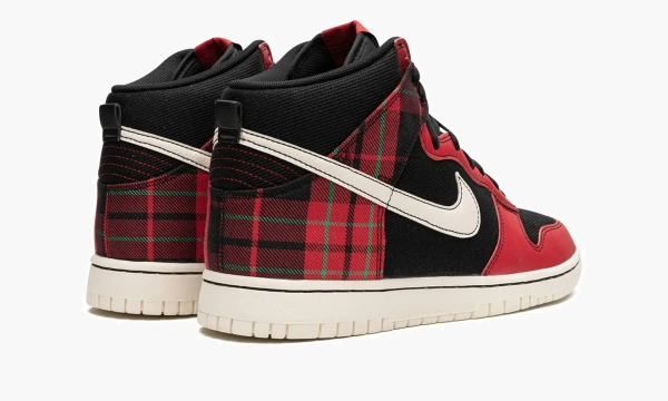Nike Dunk High Plaid - Black / Red 