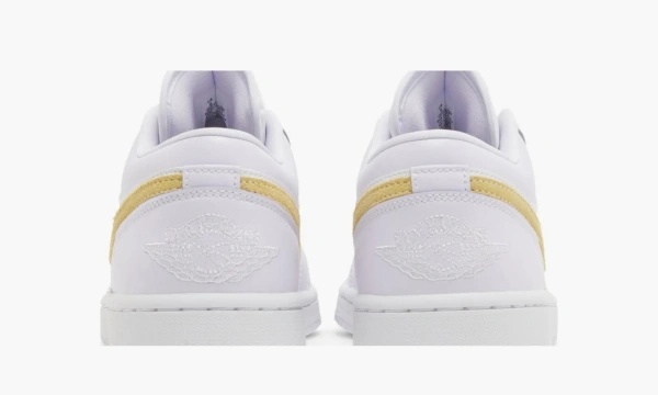 Air Jordan 1 Low WMNS Barely Grape 