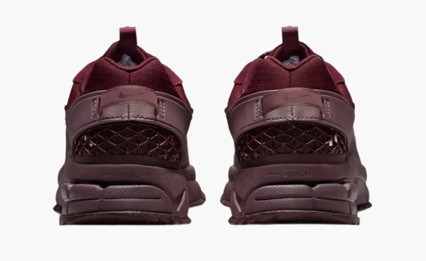 Nike Zoom Vomero Roam Dark Team Red 