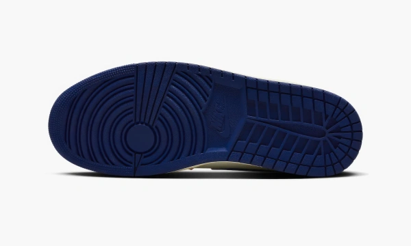 Air Jordan 1 Mid SE Flight Vintage 