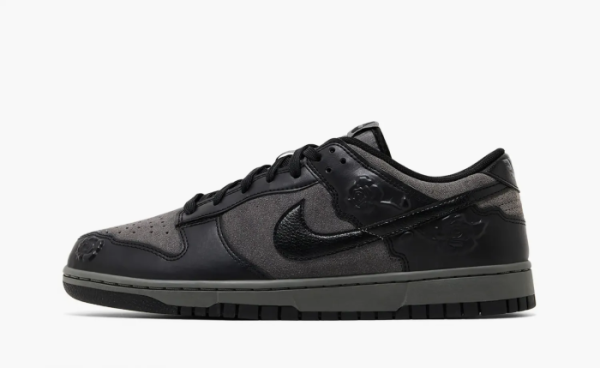 Nike Dunk Low WMNS Black Roses 