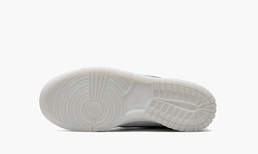 Nike Dunk Low GS Reflective Swoosh