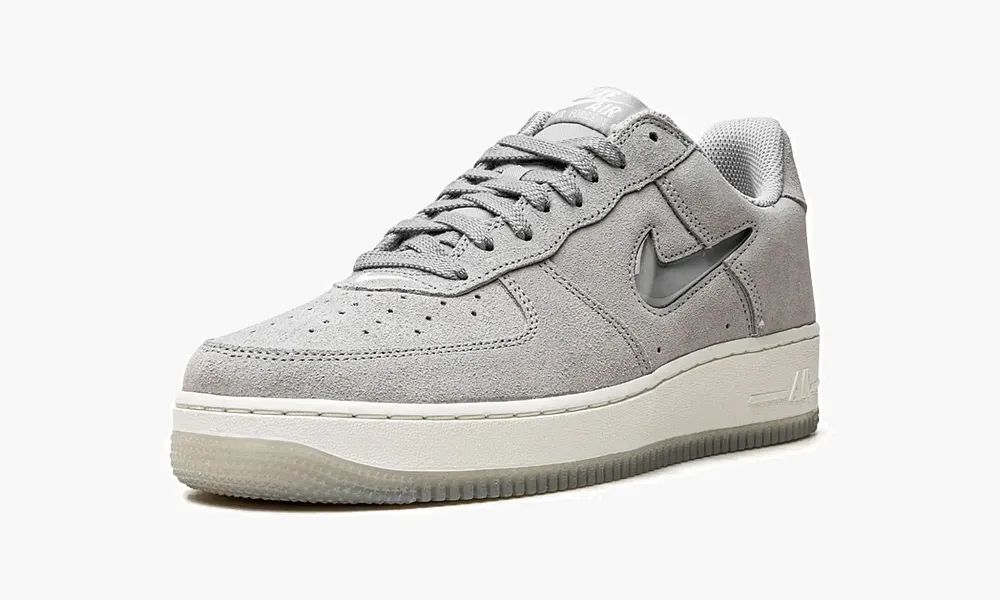 Air Force 1 Low Color of the Month - Light Smoke