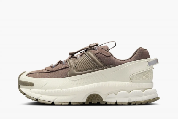 Nike Zoom Vomero Roam WMNS Light Bone Mink Brown 