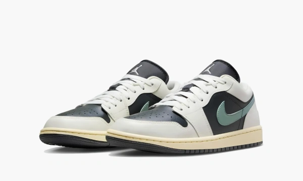 Nike Air Jordan 1 Low WMNS Jade Smoke 