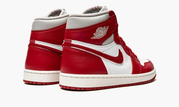 Air Jordan 1 Retro High OG WMNS Varsity Red 