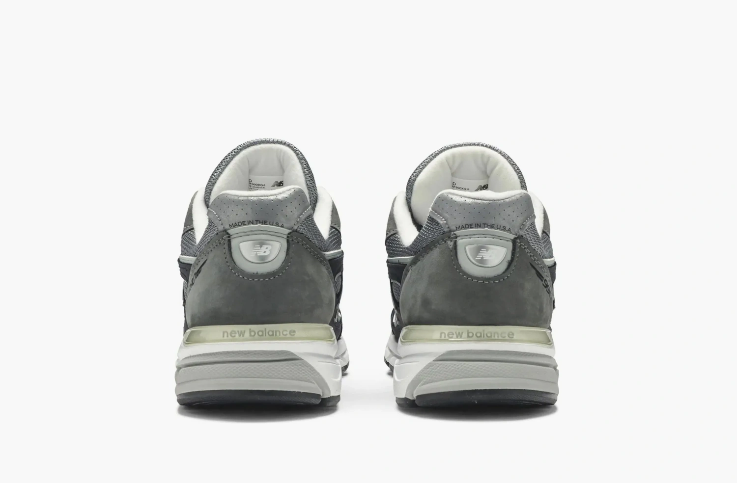 New Balance 990v4 Magnet 