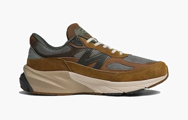 Carhartt WIP x New Balance NB 990 V6 