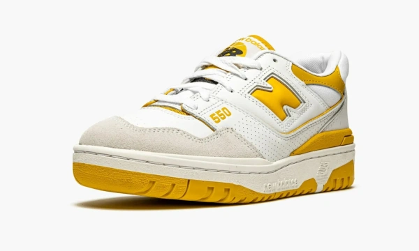 New Balance 550 Sea Salt - Varsity Gold