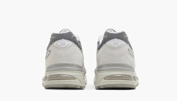 New Balance 991v2 Made in England Nimbus Cloud