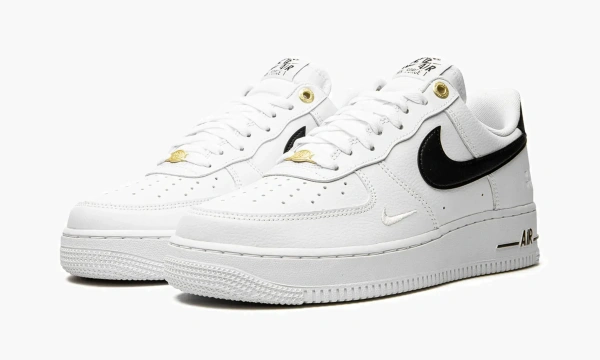 Air Force 1 ’07 LV8 White / Black 