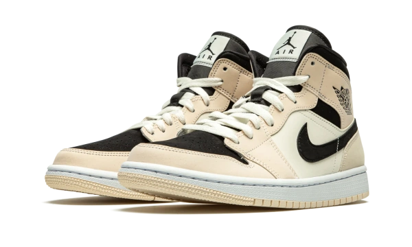 Air Jordan 1 Mid WMNS Barely Orange / Guava Ice 