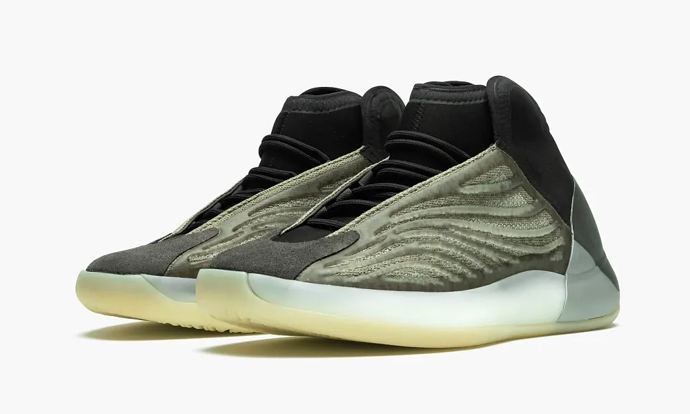 Yeezy Qntm “barium”