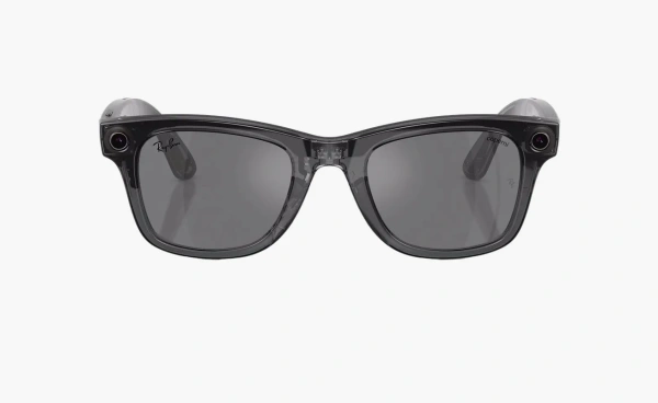 Ray-Ban Meta x Coperni Limited Edition Sunglasses Black / Grey Mirror  Ray-Ban Meta x Coperni Limited Edition Sunglasses Black / Grey Mirror