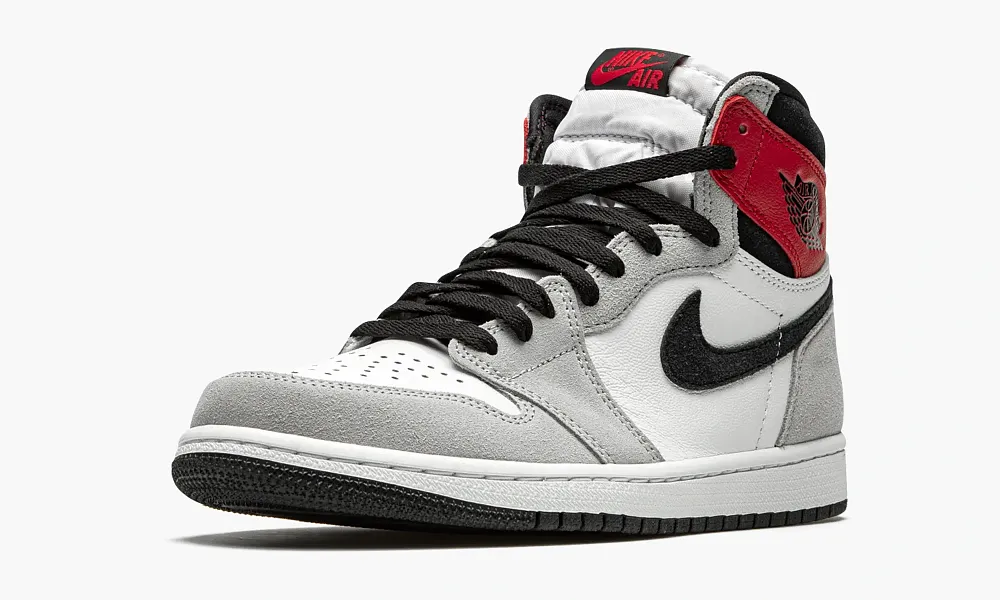 Air Jordan 1 High OG Light Smoke Grey