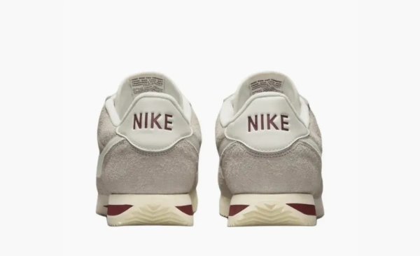 Nike Cortez SE College Grey Team Red 