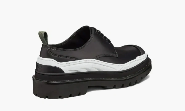 Sacai X Dior Black White 