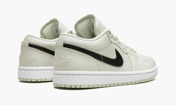 Air Jordan 1 Low WMNS Coconut Milk 