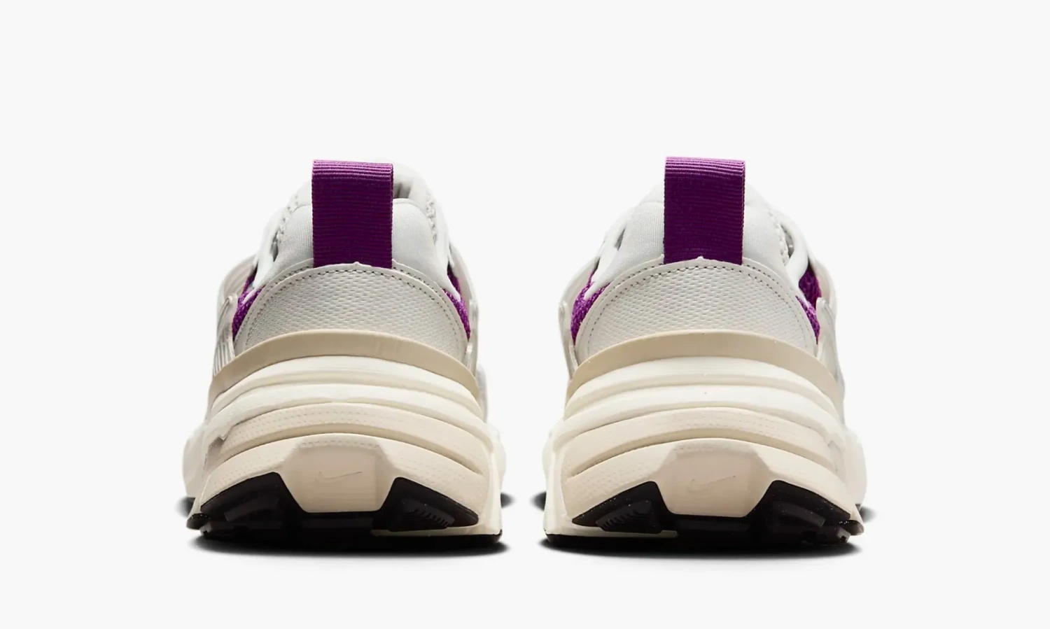 Nike V2k Run WMNS Premium Light Bone 