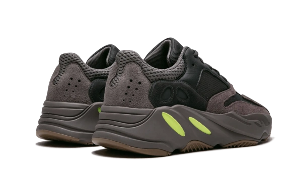 Yeezy Boost 700 Mauve 