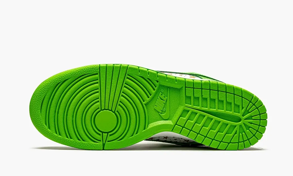 Nike SB Dunk Low Supreme - Stars - Mean Green