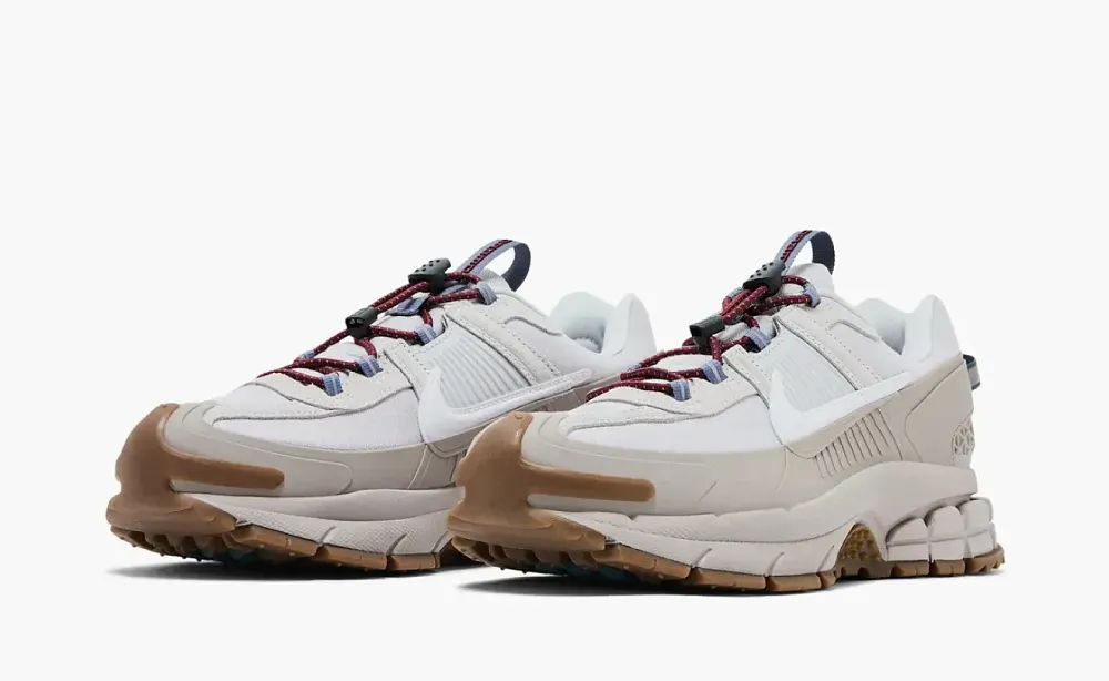 Nike Zoom Vomero Roam College Grey Gum