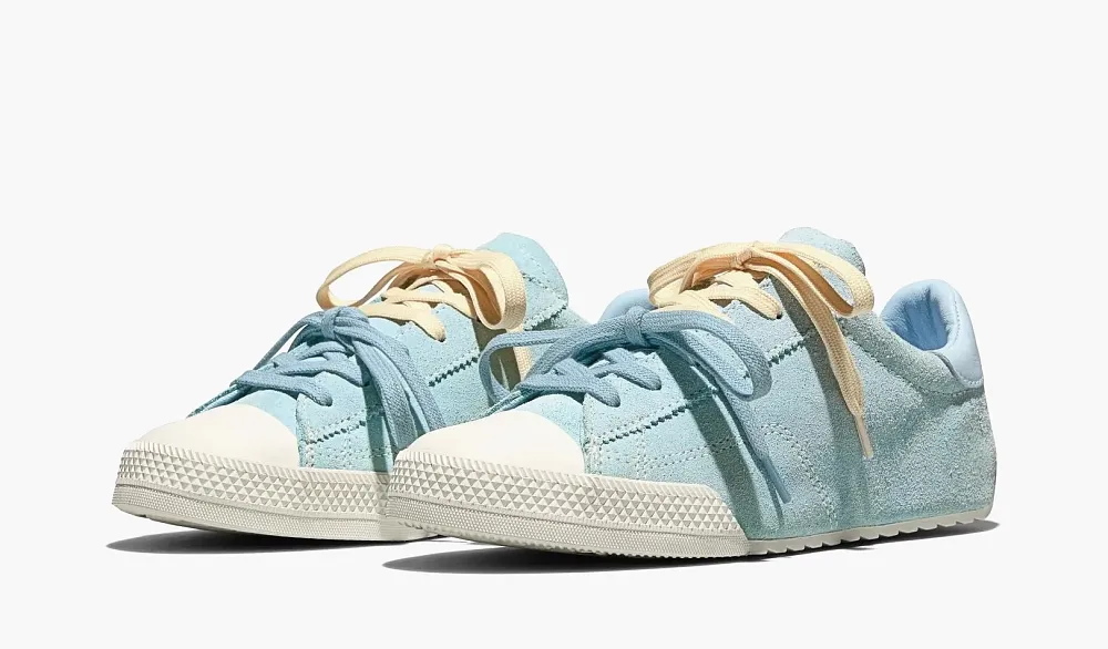Converse Chuck Taylor Lo Clear Skies Blue Golden View