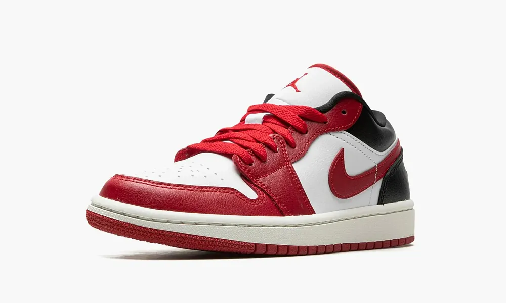 Air Jordan 1 Low WMNS Reverse Black Toe