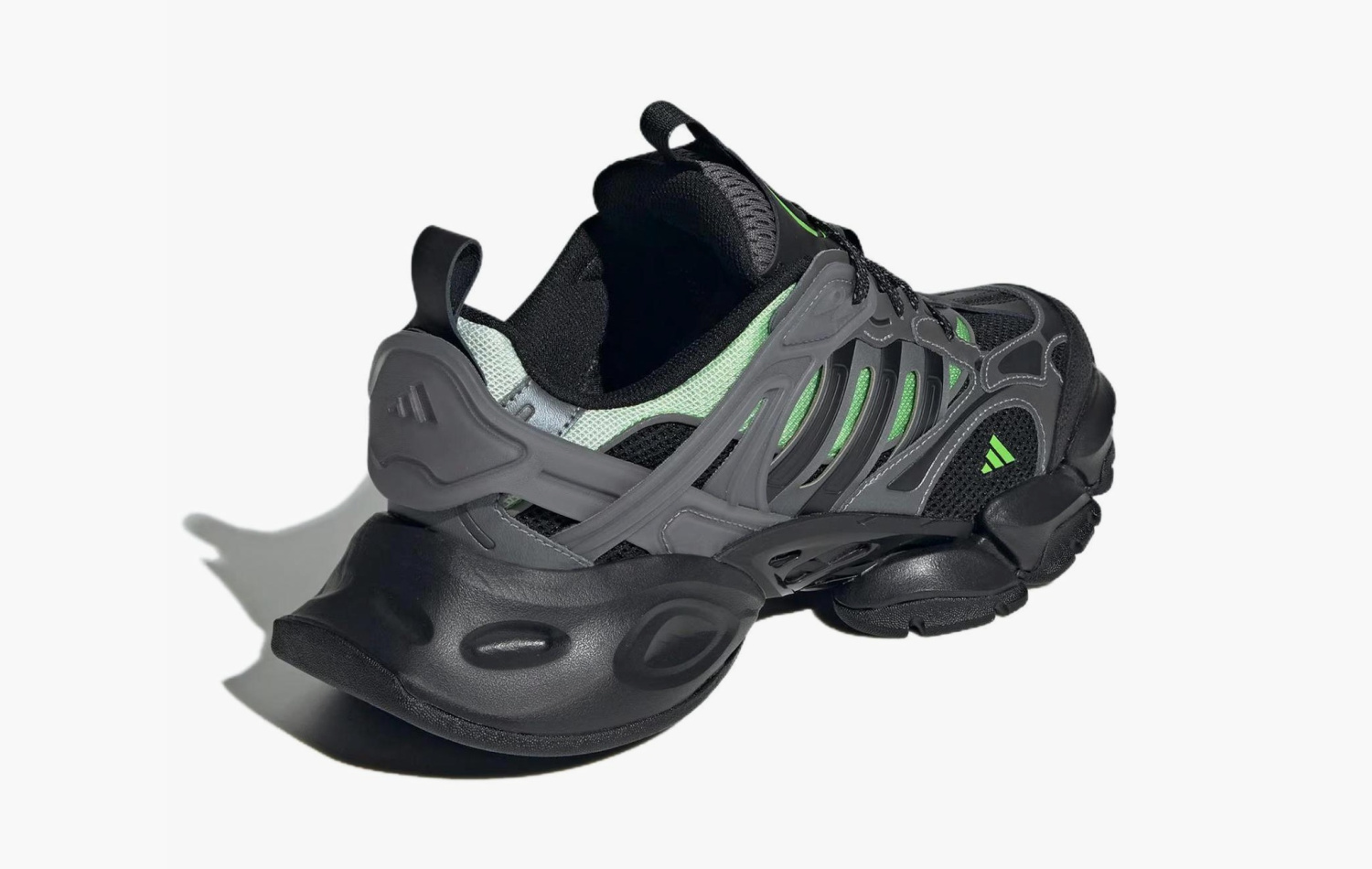 Adidas XLG Runner Deluxe "Black Grey" 