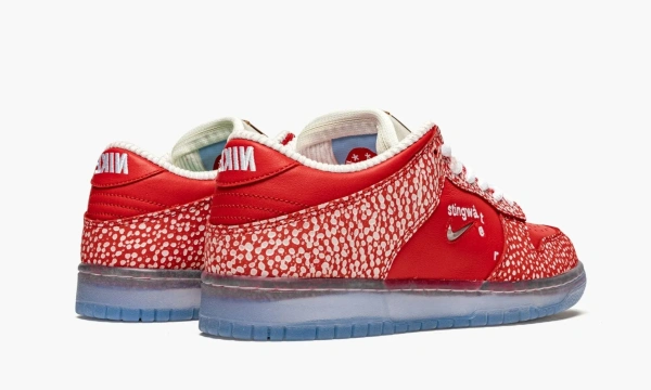 Nike SB Dunk Low Stingwater Magic Mushroom 