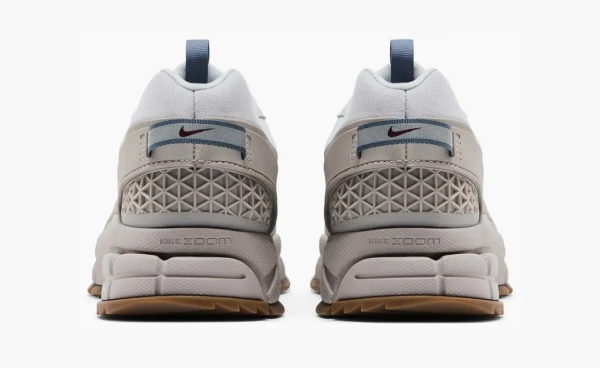 Nike Zoom Vomero Roam College Grey Gum 