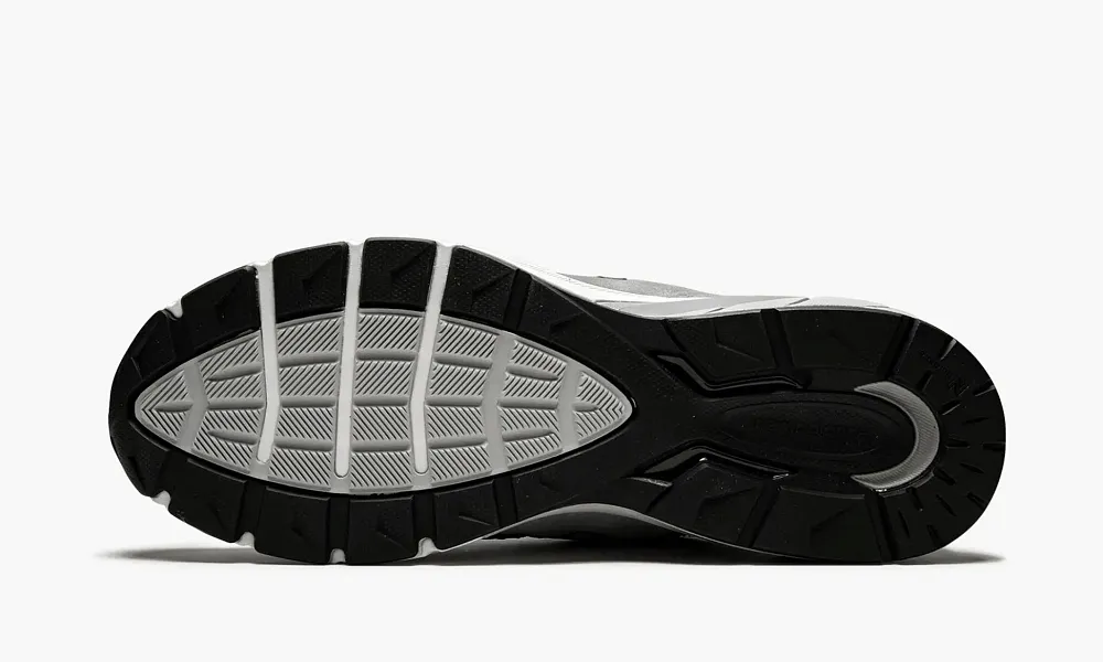 New Balance 990v5 Grey