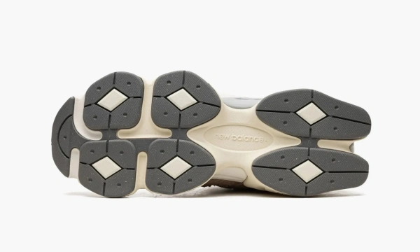 New Balance 9060 Driftwood 