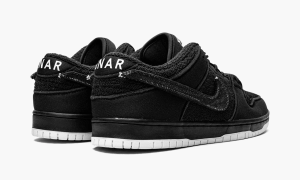 Nike SB Dunk Low Gnarhunters 