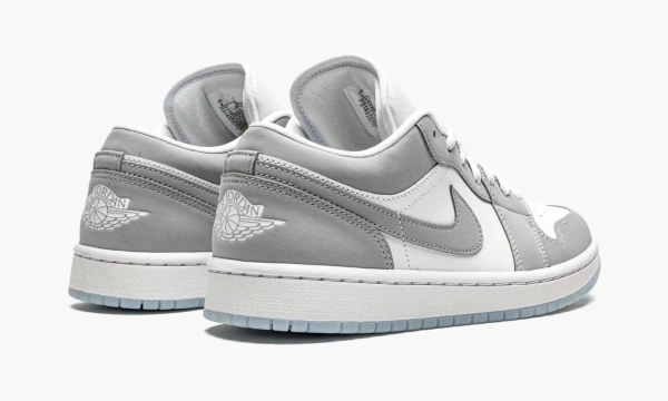 Air Jordan 1 Low WMNS Wolf Grey