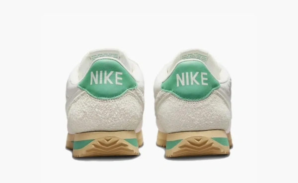 Nike Cortez WMNS Sail Stadium Green 