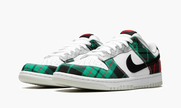 Nike Dunk Low Tartan Plaid 