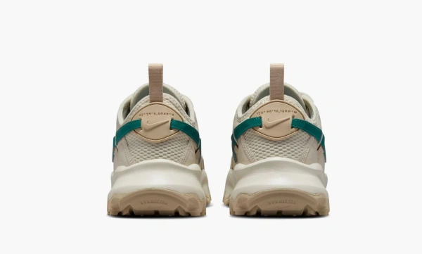 Nike TC 7900 WMNS Light Orewood Brown Geode Teal 