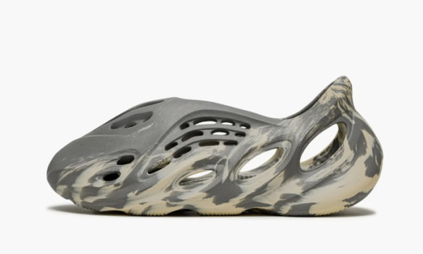 Yeezy Foam Rnnr Mxt Moon Gray 