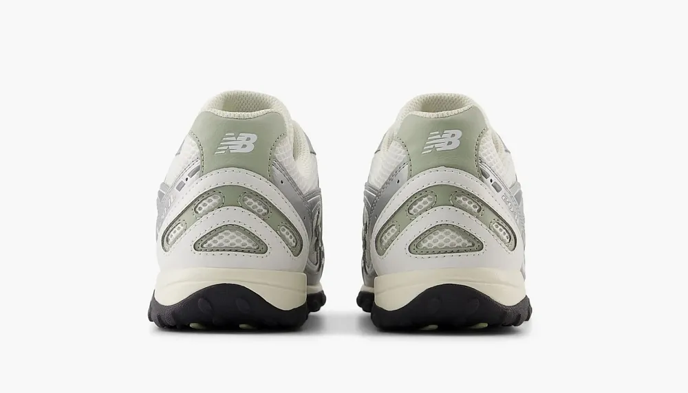 New Balance 204L Silver Metallic Sage Green
