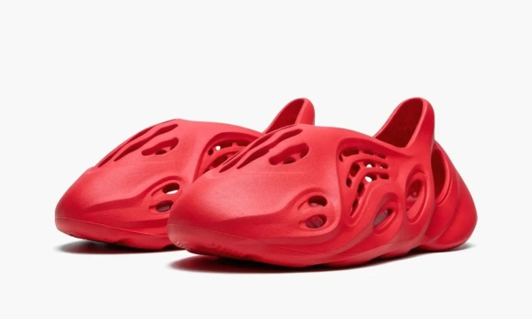 Yeezy Foam Rnnr Vermillion 