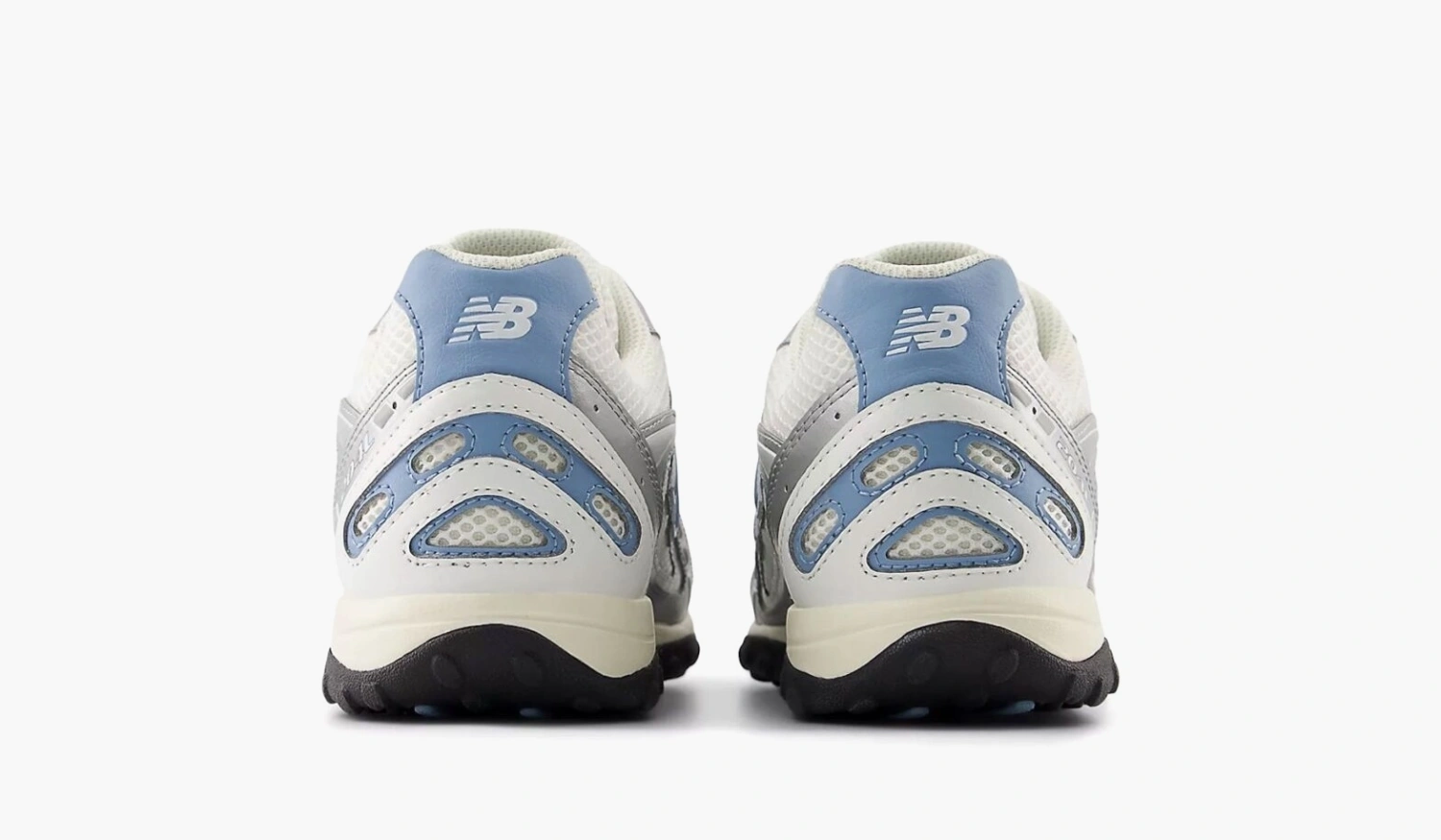 New Balance 204L Silver Metallic Sky 