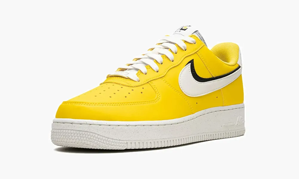 Air Force 1 Low '07 LV8 Tour Yellow