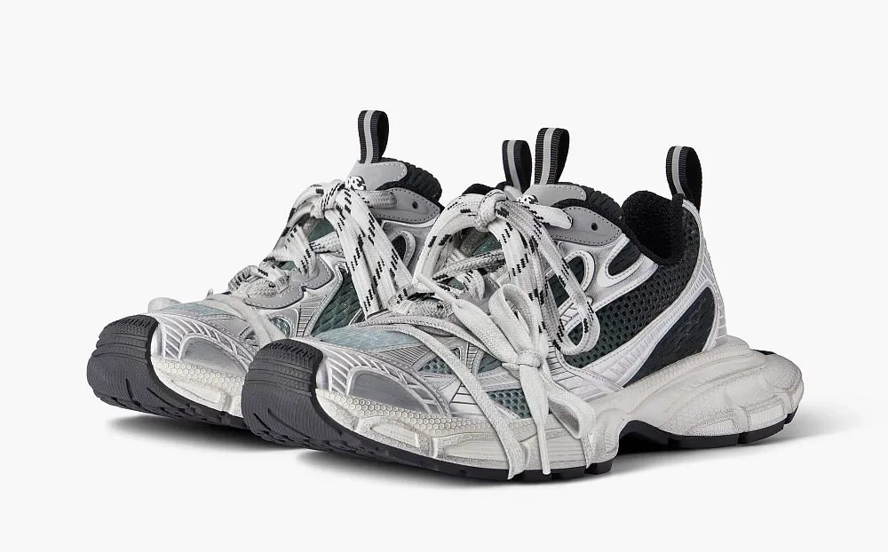 Balenciaga 3XL Sneaker Worn-Out Gradient - Black Silver