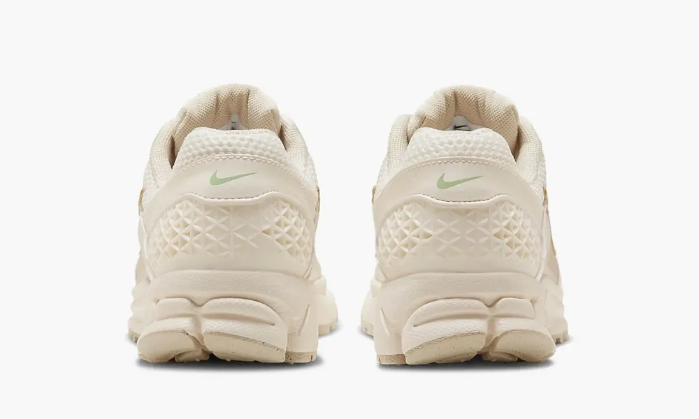 Nike Zoom Vomero 5 WMNS Sail Light Orewood Brown