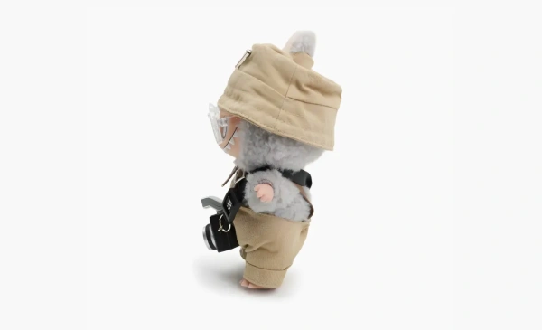 Pop Mart Hang Tag Box Artistic Style Photographer 