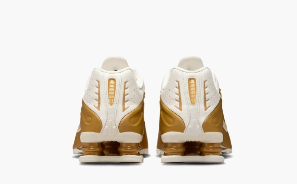 Nike Shox R4 WMNS Metallic Gold 
